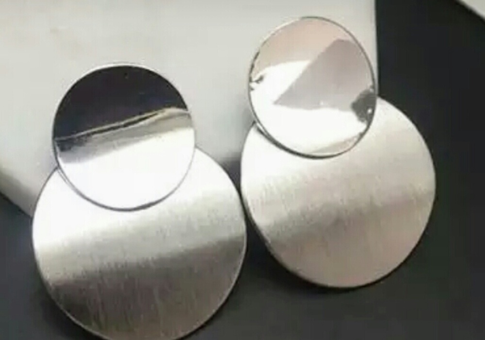 Earrings. - Picture 3 of 3